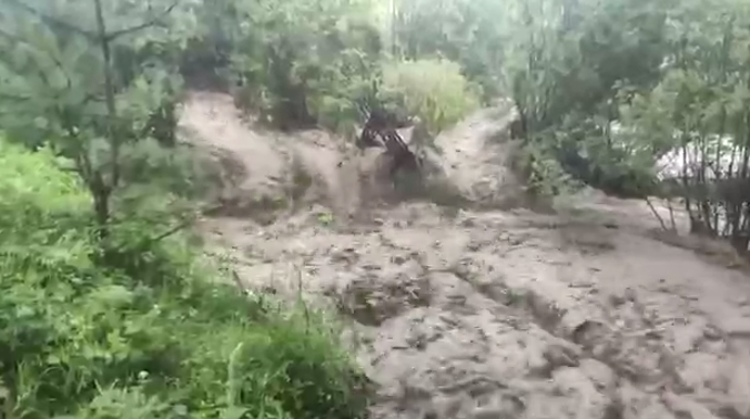 На юго-западе Крыма началась эвакуация из-за потопа