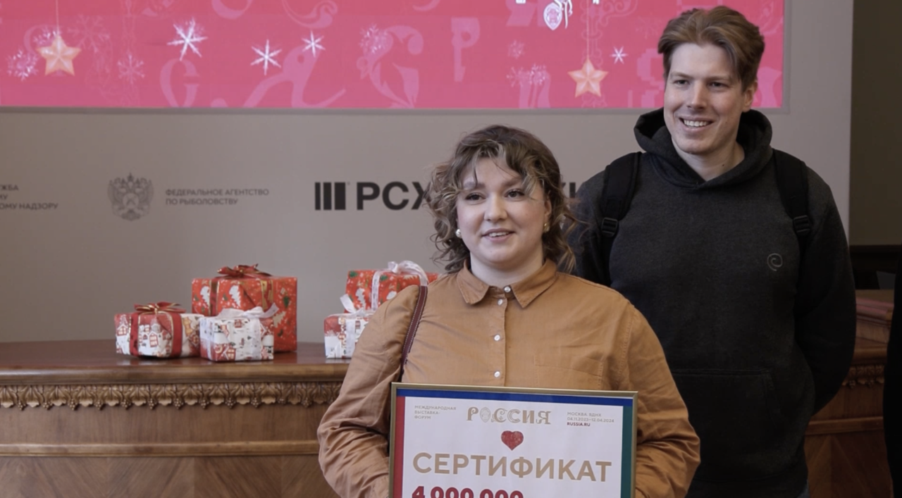 В сочи торжественно встретили четырехмиллионного туриста. Международный аэропорт уфа обслужил 4-миллионного пассажира,. Фото компании. Четырех миллионного. 7 миллионный пассажир крым.