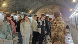 Школьники из ДНР посетили 35-ю береговую батарею