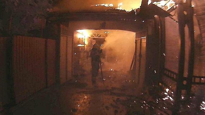 В Екатеринбурге загорелось многоэтажное здание, есть погибшие