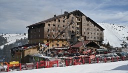 Число жертв при пожаре в отеле Турции выросло до 76