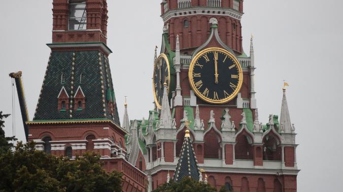 Офицера ФСО подозревают в хищении 700 тысяч рублей при реконструкции башен Кремля