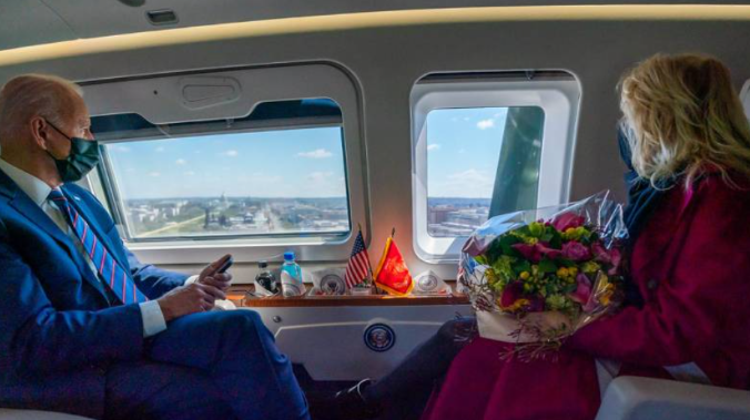 Президент США Байден улетел в отпуск