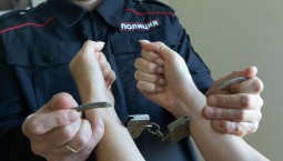 В Крыму задержали чиновницу за передачу данных