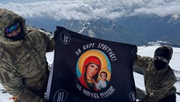 Ветераны спецоперации на протезах покорили Эльбрус