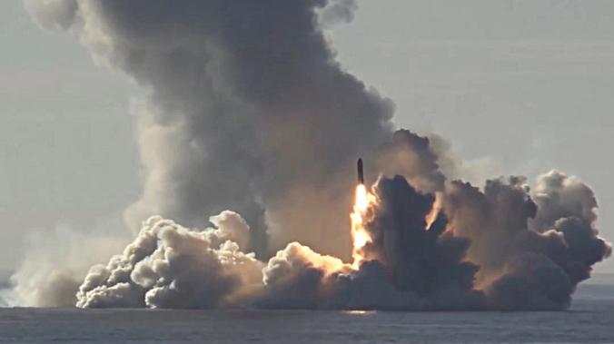 ВМФ России возобновляет испытания новейшего оружия в Арктике
