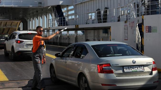 В Крым могут пустить паром для электрокаров 
