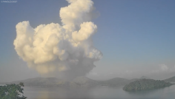На Филиппинах произошло извержение вулкана Тааль