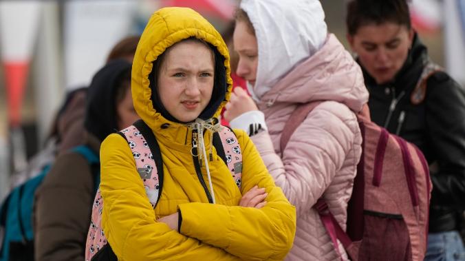  Британия отправила 13-летнюю беженку из Украины обратно в зону боевых действий