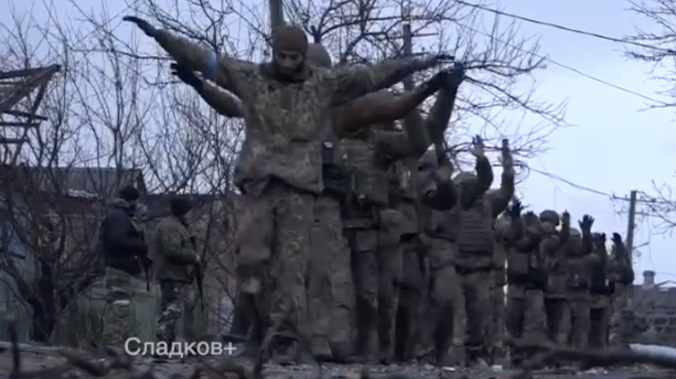 Военнопленные мариуполя. Морпехи в Мариуполе. Пленные украинские морпехи. Морпехи сдались в Мариуполе.