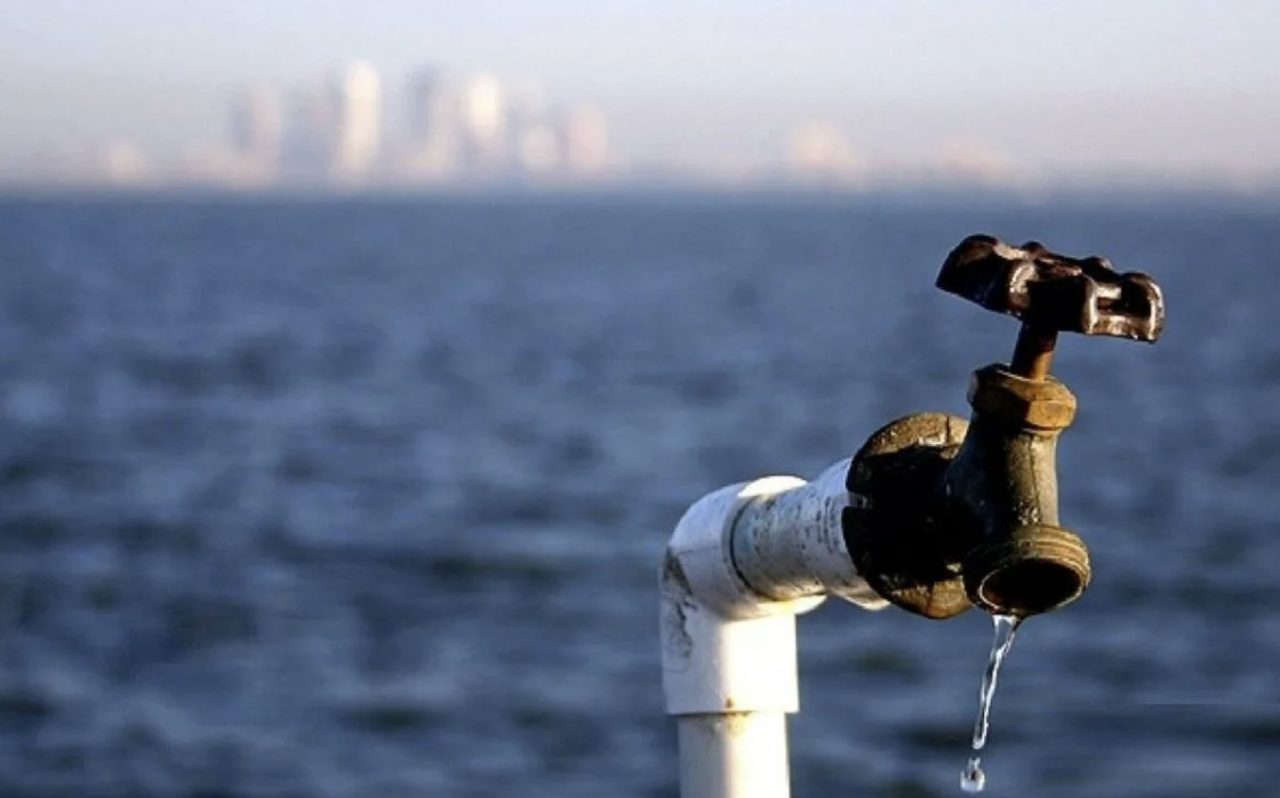 Проблемы водоснабжения. Водопровод Крым. Водоснабжение картинки. Недостаток питьевой воды.