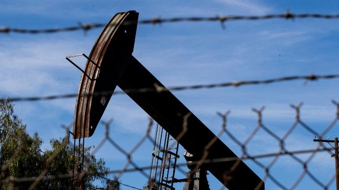 Экономист: Геополитика толкает цены на нефть к $100 за баррель