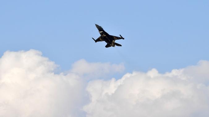 Над Карабахом пролетели истребители F-16