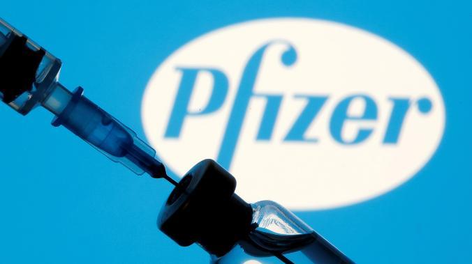 Pfizer проведет клинические испытания лекарства от COVID-19 в России