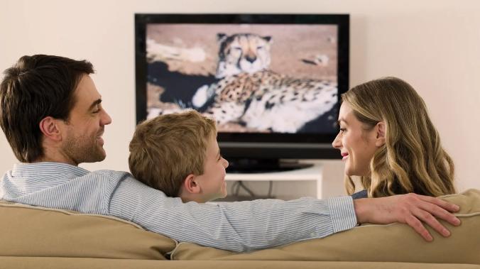 Ученые советуют родителям смотреть телевизор вместе с детьми