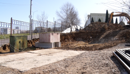 Возле гимназии №10 в Севастополе возобновили строительство дома