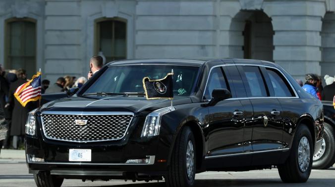 Обнародованы подробности устройства лимузина президента США Байдена