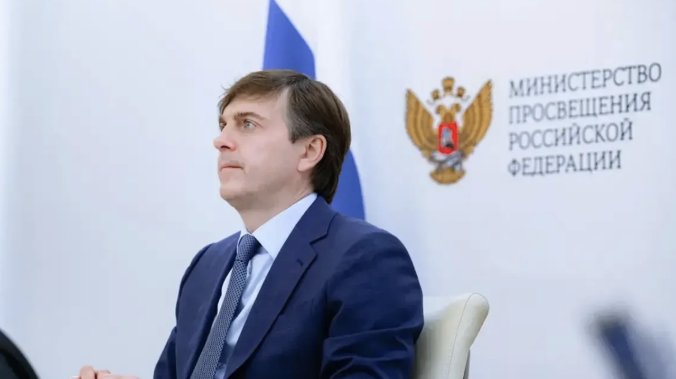 Кравцов: каждый ученик вправе перейти в 10-й класс
