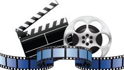 К празднику Светлой Пасхи в магазинах Севастополя освящают куличи