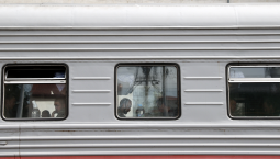 Задерживается 12 поездов, следующих в Крым и из него