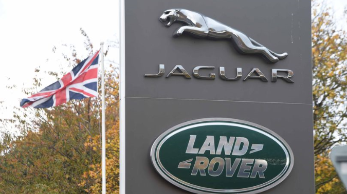 Jaguar Land Rover перейдет на выпуск электромобилей к 2030 году