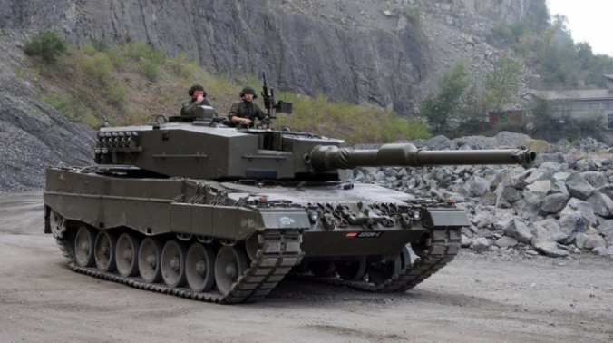 Испания собирается передать Украине танки Leopard 2A4 и БТР M113