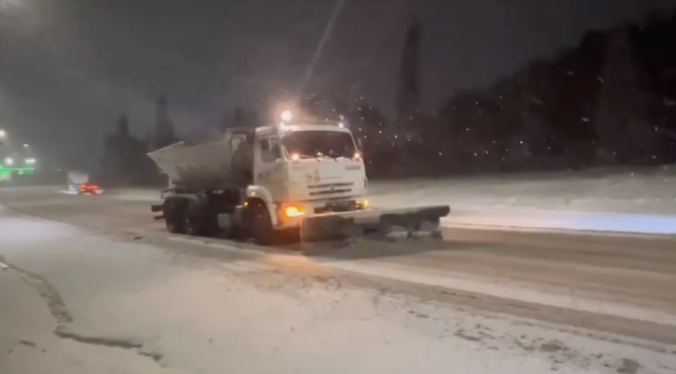 Коммунальные службы Севастополя усилили работу из-за непогоды