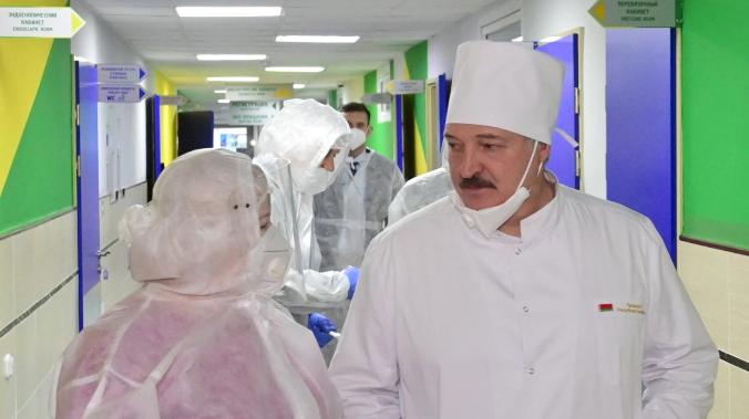 Лукашенко временно запретит гражданам выезд из страны