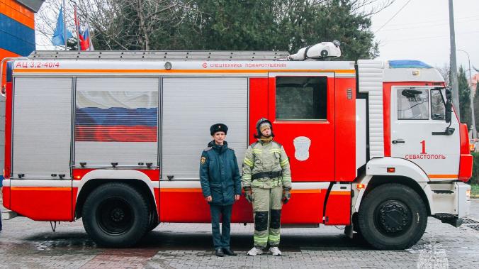 В МЧС исполнили мечту парня с особенностями здоровья