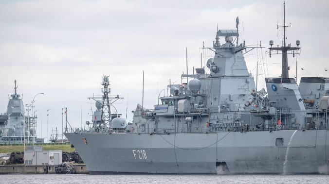 17 российских самолетов атаковали эсминец НАТО HMS Dragon