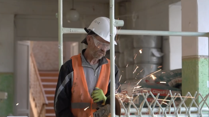 В школе № 28 в посёлке ГРЭС начался капремонт