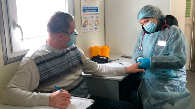 В Крыму начали действовать мобильные бригады для вакцинации на предприятиях