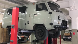 В Крыму УАЗ-452 превратили в «электробуханку»