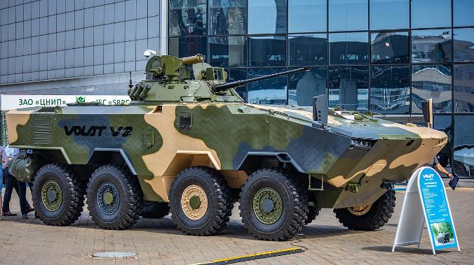 На выставке в Минске представили первый белорусский бронетранспортер Volat V-2