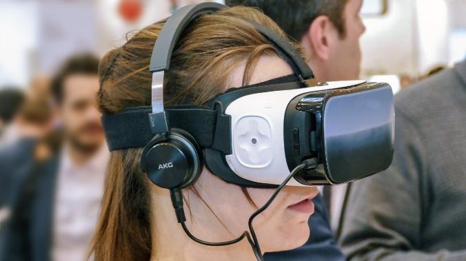 Ученые исследовали человеческие эмоции с помощью VR-очков 