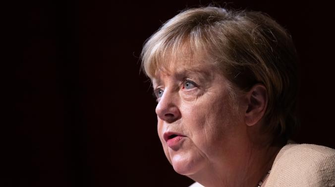 Меркель назвала Минские соглашения попыткой дать Украине время