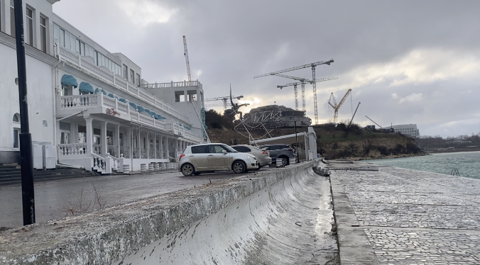 Пляж «Хрустальный» восстановят к купальному сезону