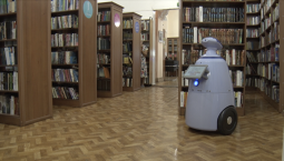 В библиотеках Севастополя появится робот-помощник