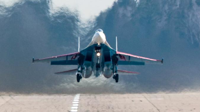 Истребитель Су-30МКИ одновременно сбросил 26 авиабомб