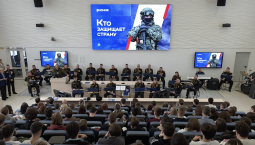 Участники спецоперации рассказали студентам о воинском долге