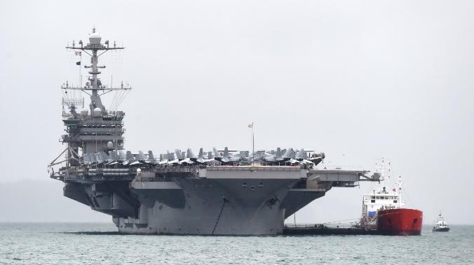 США планируют списать новый авианосец USS Harry Truman