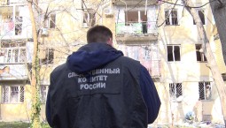 Последствия атаки ВСУ ликвидируют на улице Ефремова в Севастополе