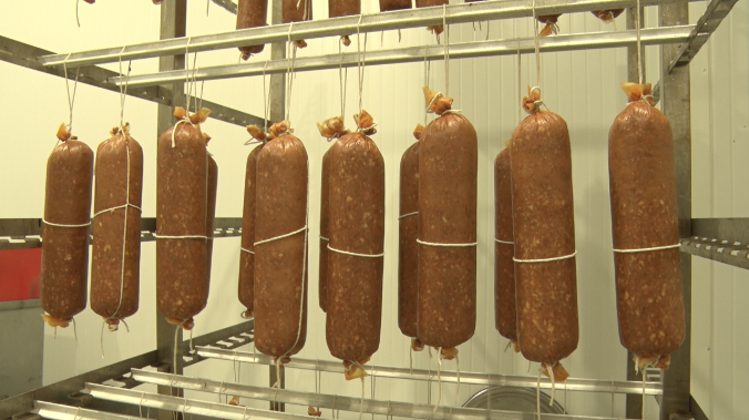 В Севастополе ускорен выпуск колбасных изделий