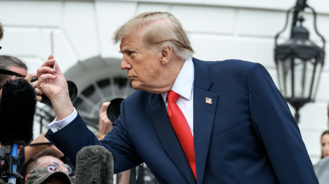 Трамп: Париж превращается в мусульманский город