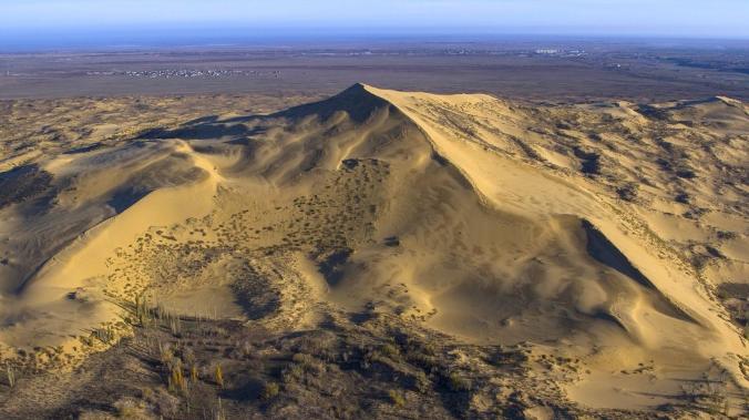 Крупнейшему бархану Евразии оказалось 60 тысяч лет