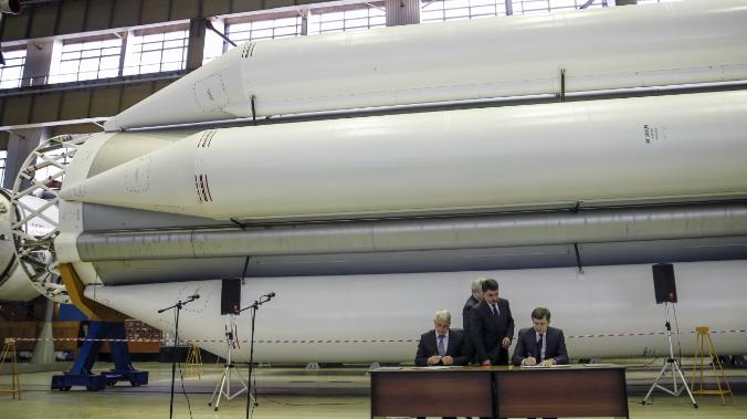 Доставка людей на Луну на ракете «Ангара» обойдется бюджету в 400 млрд рублей