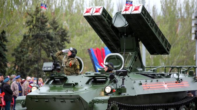 Ополченцы пообещали сбивать любые иностранные военные самолёты над Донбассом