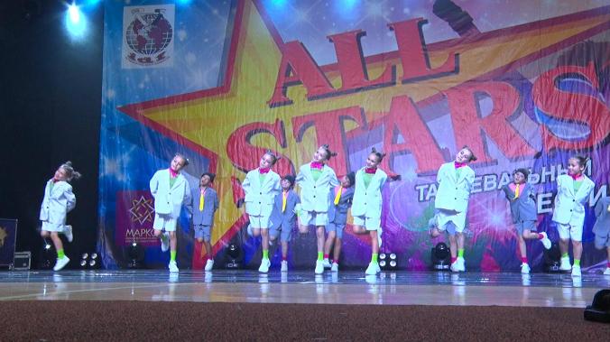 800 севастопольцев и крымчан стали участниками танцевального фестиваля в СК «Муссон»