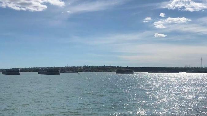 ВСУ перегородили баржами реку Южный Буг в надежде задержать корабли ВМФ РФ