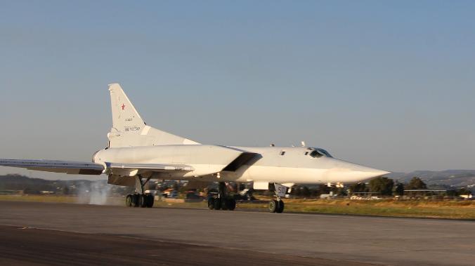Российские Су-35 «отбили» Ту-22М3 у самолетов НАТО над Средиземным морем 